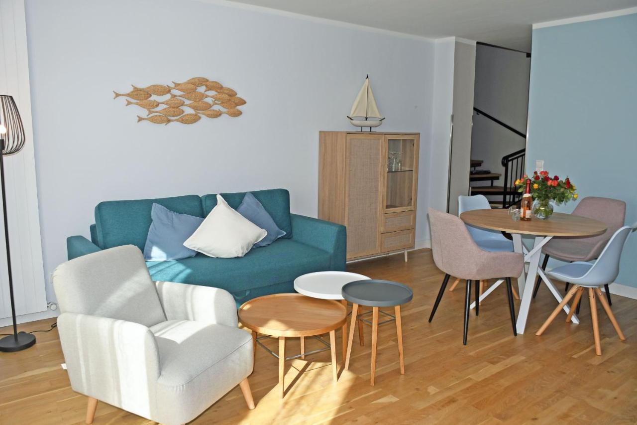 Schoene Ferienwohnungen Mit Kamin Im Ostseebad Sellin Exterior photo