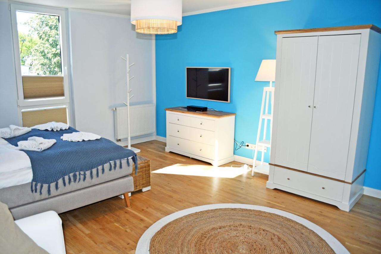 Schoene Ferienwohnungen Mit Kamin Im Ostseebad Sellin Exterior photo